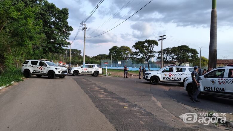 Movimentação no local da ocorrência - Crédito: Maycon Maximino