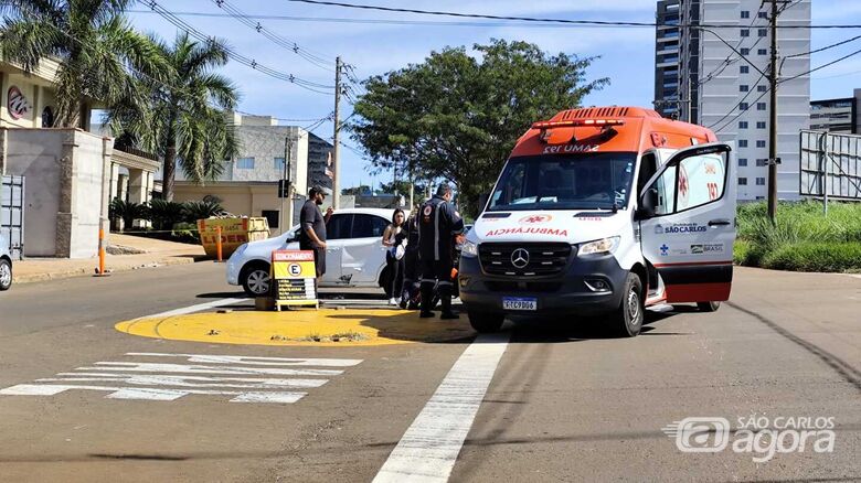 Colisão deixa motociclista ferido na região do shopping Iguatemi  - Crédito: Maycon Maximino 