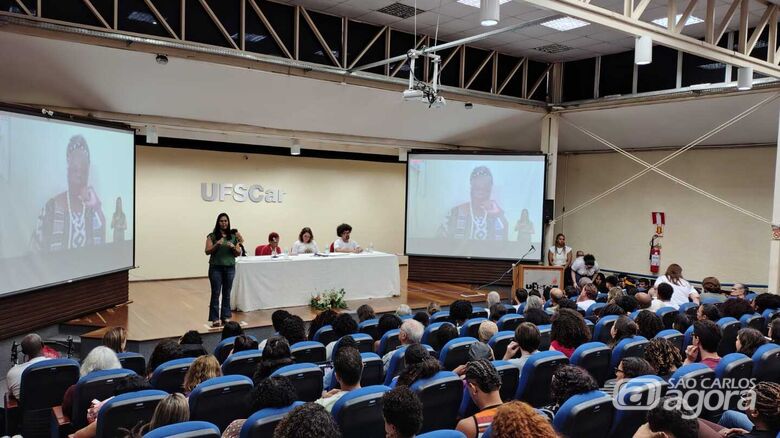 Evento teve a participação de Petronilha Gonçalves e Silva e Conceição Evaristo - Crédito: Agnes Arato