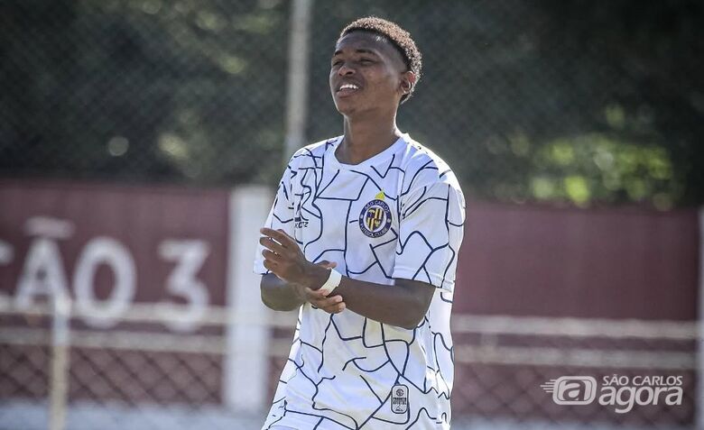 Para tentar tirar o time do sufoco, Dudu Black é a novidade na Águia - Crédito: Divulgação/São Carlos FC