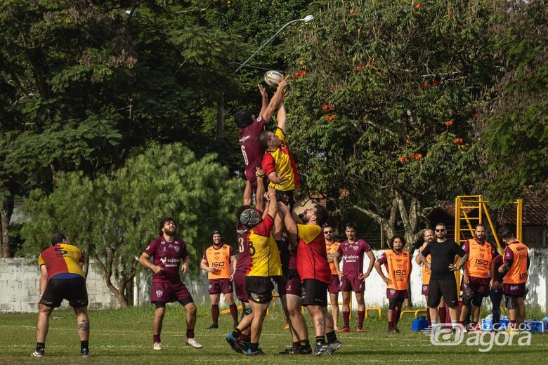 Equipe são-carlense em ação: busca por um resultado positivo no Paulista - Crédito: Divulgação