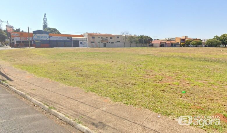 Local onde deveriam ser construídos apartamentos na Bruno Ruggiero Filho - Crédito: Google maps