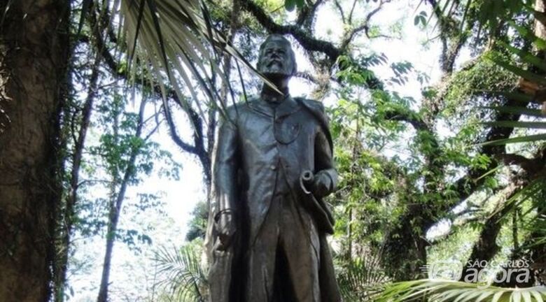 Estátua de Conde do Pinhal, na Praça da Catedral. - Crédito: arquivo SCA