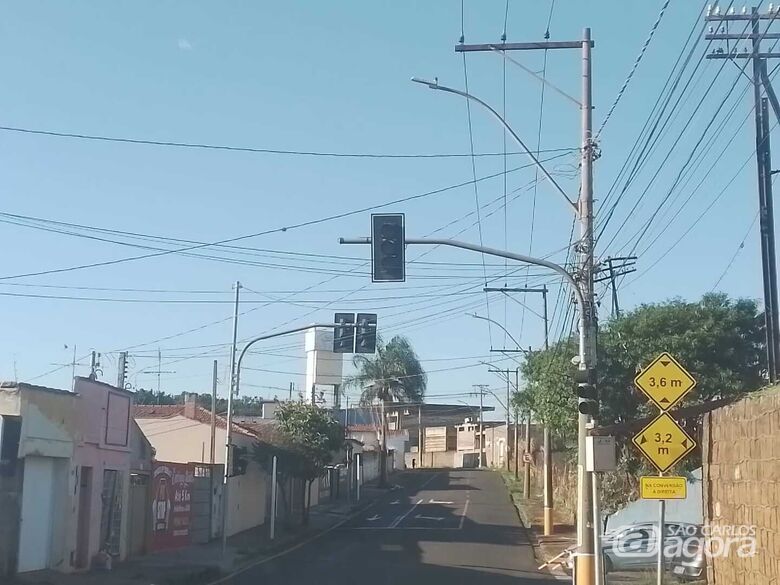 Semáforo inoperante na Rua Itália com José Bonifácio - 