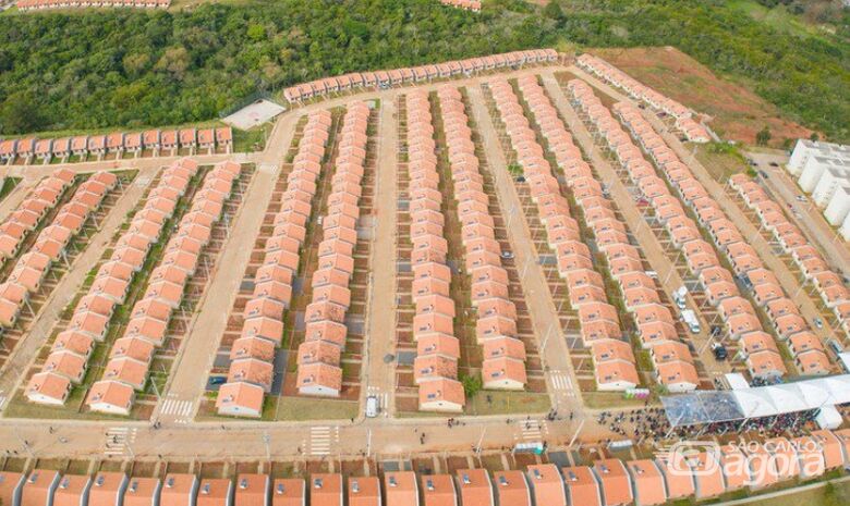 Ricardo Stuckert/PR A proposta regulamenta as condições financeiras das operações de crédito habitacional com recursos do Fundo Social para famílias da Faixa 3 do Minha Casa, Minha Vida, com renda entre R$ 4.700 e R$ 8.600 -