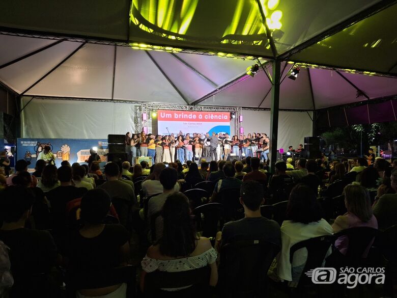 As atrações artísticas começam às 18h, convidando o público a se aproximar da praça e entrar no clima descontraído do festival - Crédito: ICMC/USP