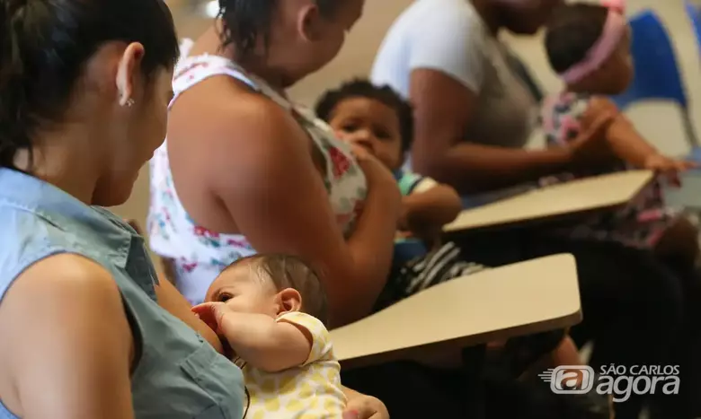Construção da mãe como heroína vem da ideia de que ela deve ser abnegada, sempre disponível e amorosa, mesmo diante das adversidades - Crédito: Foto: Elza Fiúza/Agência Brasil