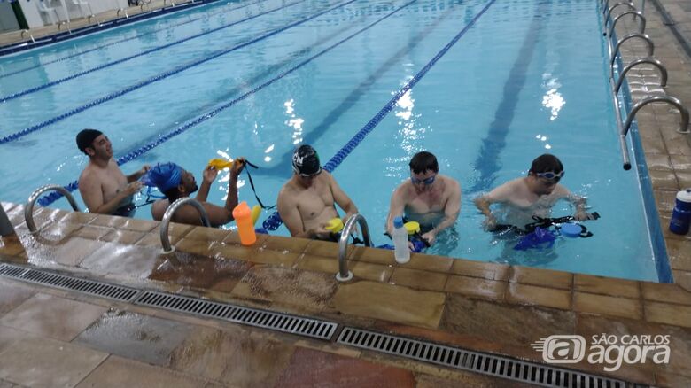 Equipe de natação ACD treina de olho em medalhas e pódios no Paulista de Inverno - Crédito: Divulgação
