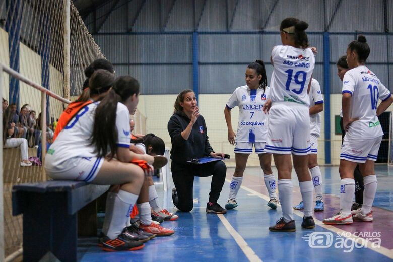 Ana Cláudia durante o jogo: “dedicação não faltou, mas nossas atletas sentiram o peso da partida” - Crédito: Jhonatan Celestino