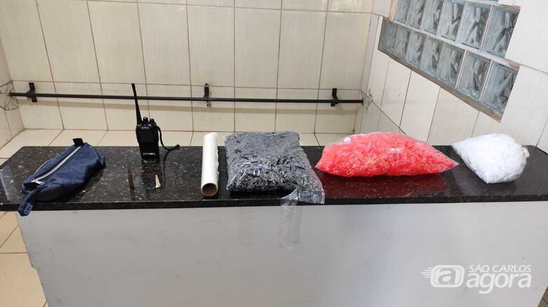 Material foi apreendido pela PM e encaminhado à CPJ - Crédito: Maycon Maximino