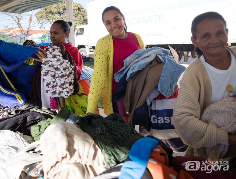 Ação disponibilizou aproximadamente 4.500 peças de roupas e cobertores à população da região - Crédito: Divulgação