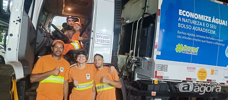 Davi com garis: homenagem aos profissionais da coleta de resíduos sólidos - Crédito: Divulgação