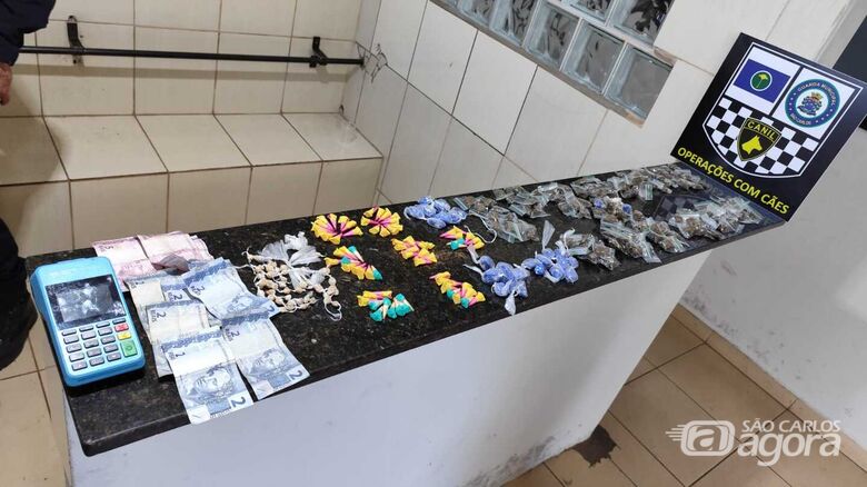 A droga foi apreendida e apresentada na J - Crédito: Maycon Maximino