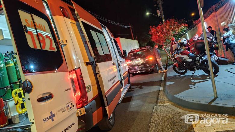 Adolescente conduzindo motocicleta se envolve em acidente no Jardim Tangará - Crédito: Maycon Maximino