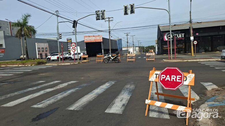 Semáforo na avenida Getúlio Vargas foi consertado - Crédito: colaborador