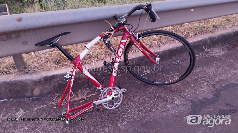 Ciclista morre atropelado por carro em rodovia no interior de SP -