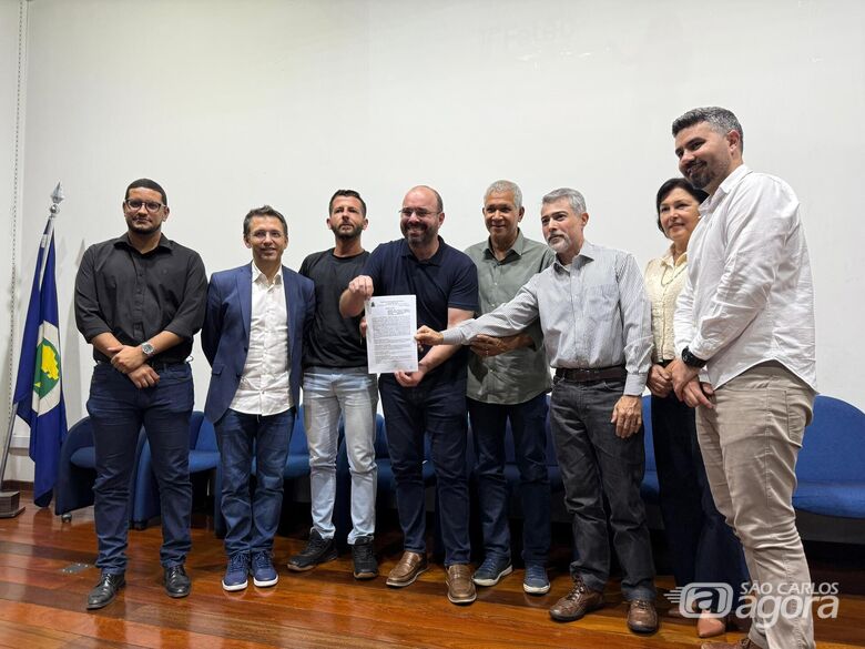 Elton comemora assinatura de contrato do projeto executivo e reforça expectativa pelo início das obras - Crédito: divulgação