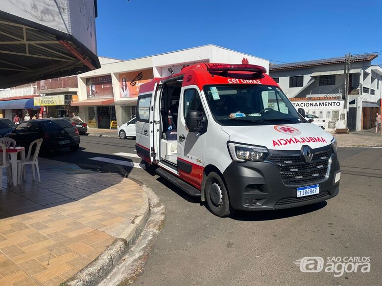 Homem é socorrido após relatar atropelamento no São Carlos 3 - Crédito: Lourival Izaque 