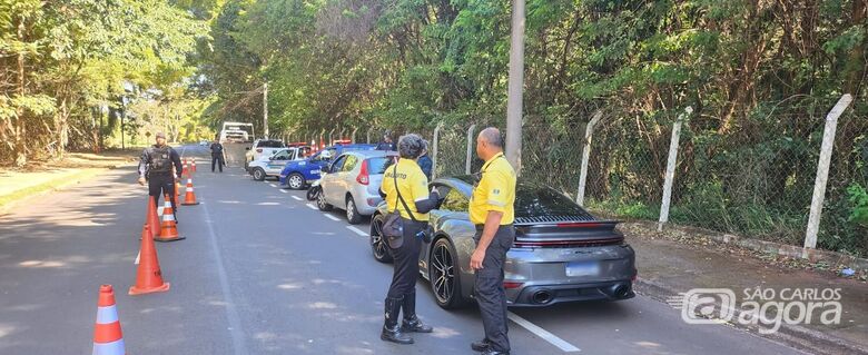 Operação realiza na avenida Francisco Pereira Lopes - Crédito: divulgação PMSC