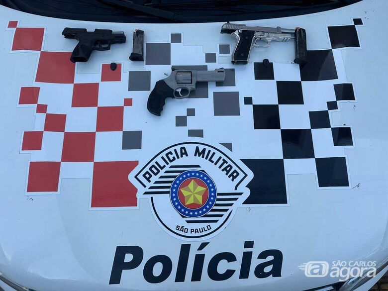 Homem é detido com três armas após fazer ameaças no Jardim Pacaembu - 