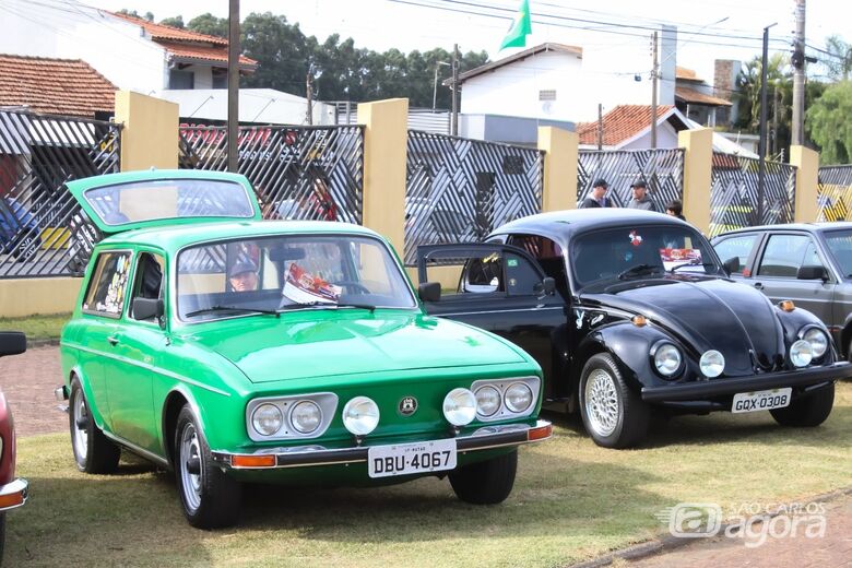 Ibaté celebra 132 anos com sucesso do 1º encontro de carros antigos com mais de 170 veículos expostos -
