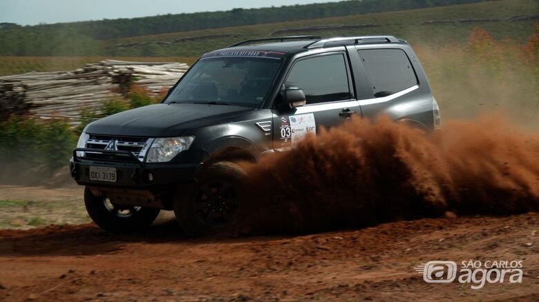 Os competidores nas belas paisagens de Itirapina: Campeonato Paulista Off Road, realizado pela Associação Brasileira de Automobilismo Fora de Estrada e supervisionado pela FASP - Federação de Automobilismo de São Paulo - Crédito: Divulgação