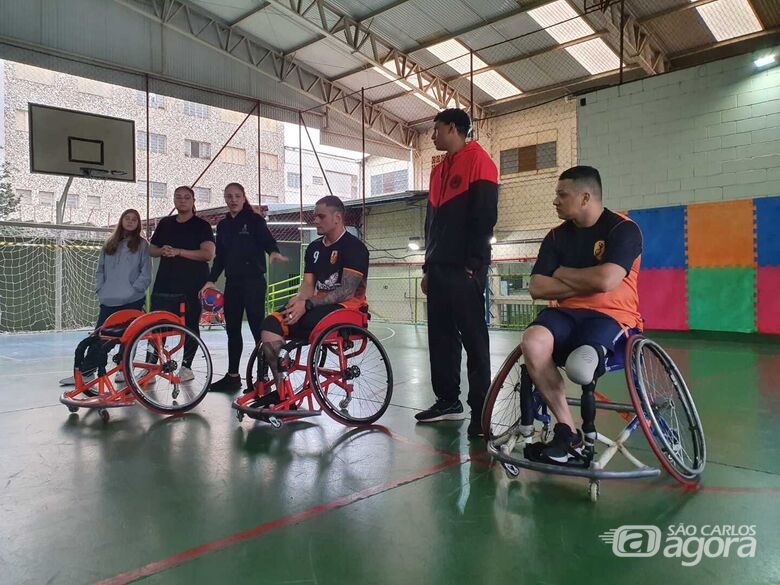 Projeto leva Handebol em cadeira de rodas às escolas de São Carlos e fortalece a inclusão -