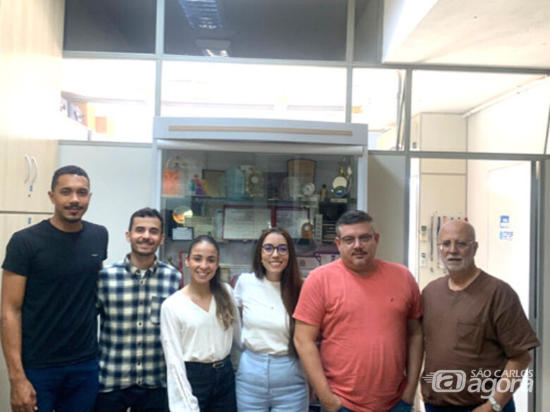 Cinco anos de intercâmbio - Alunos da FACSETE (MG) estagiam no IFSC/USP - Crédito: divulgação