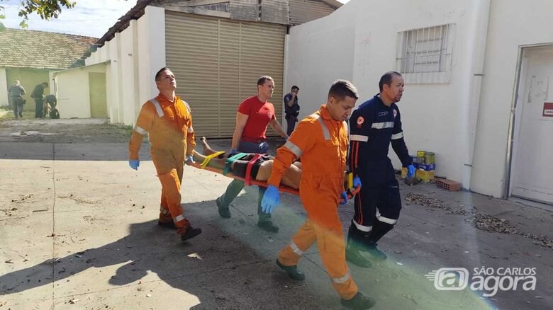 Momento em que acusado é socorrido - Crédito: Maycon Maximino