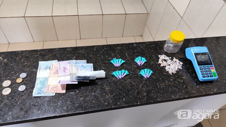 Dupla é detida por tráfico de drogas no Antenor Garcia - Crédito: Maycon Maximino 