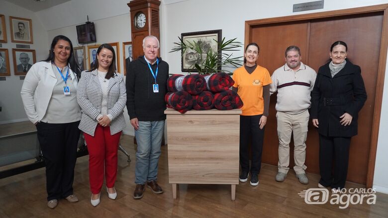 Santa Casa recebe doação de 31 cobertores para pacientes - 