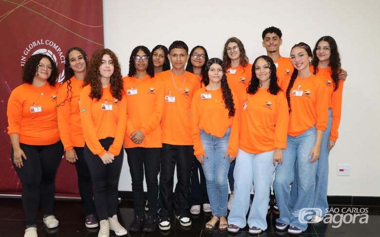 Desde fevereiro, estudantes matriculados nas 2ª e 3ª séries no itinerário de formação técnico profissional do Ensino Médio podem se candidatar a uma vaga de estágio em empresas parceiras - Crédito: Agência SP