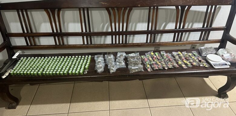 Jovem de 18 anos é preso por tráfico de drogas no Jardim Gonzaga - Crédito: Maycon Maximino 