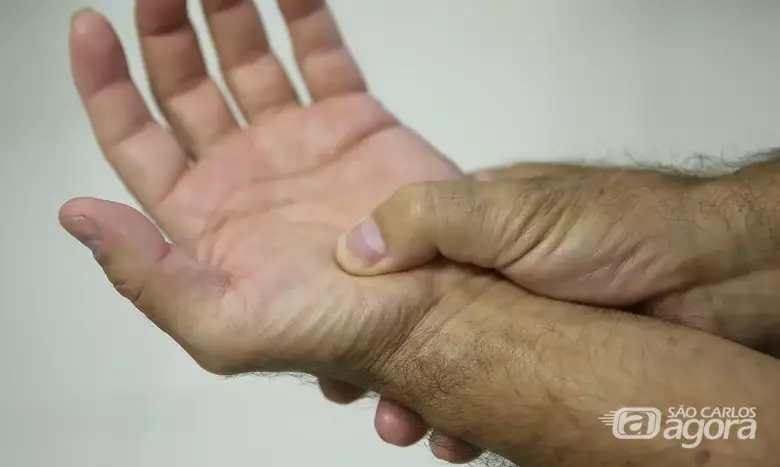 Dor na mão - Crédito: Agência Brasil