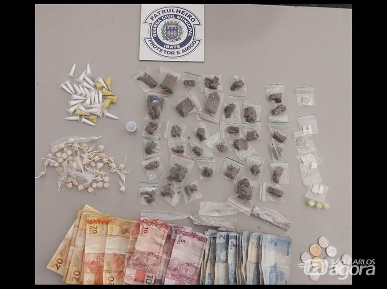 Guarda Municipal apreende drogas e dinheiro em ponto de tráfico em Ibaté -
