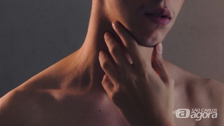 Dor de garganta - Crédito: Unsplash