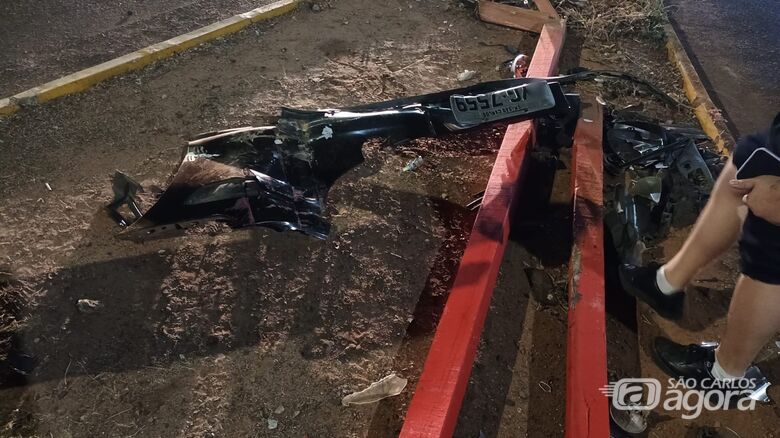Motorista causa acidente, foge, mas deixa placa do carro no local - Crédito: Whatsapp SCA
