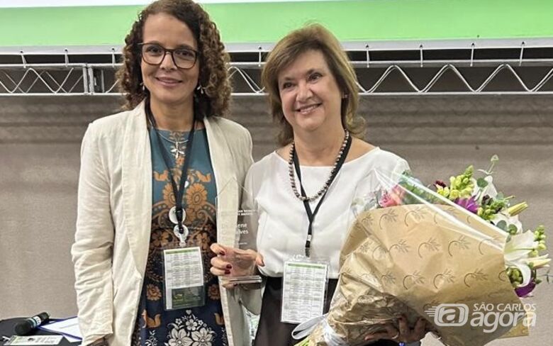 Pesquisadora da UFSCar recebe prêmio como Liderança na Academia em Química - 