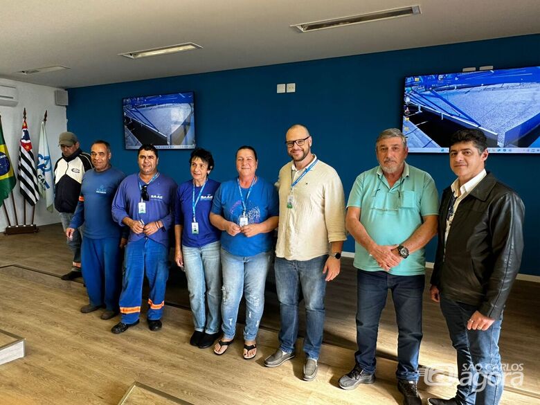 Servidores da ETE recebem homenagem pelo tempo de serviço no SAAE -