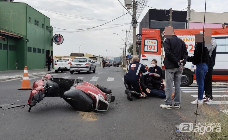 Motociclista fica ferida após colisão com carro no Santa Felícia - Crédito: Maycon Maximino