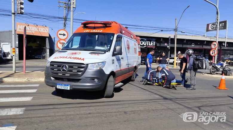 Motoboy fica ferido após colisão com carro no Jardim São Paulo - Crédito: Maycon Maximino