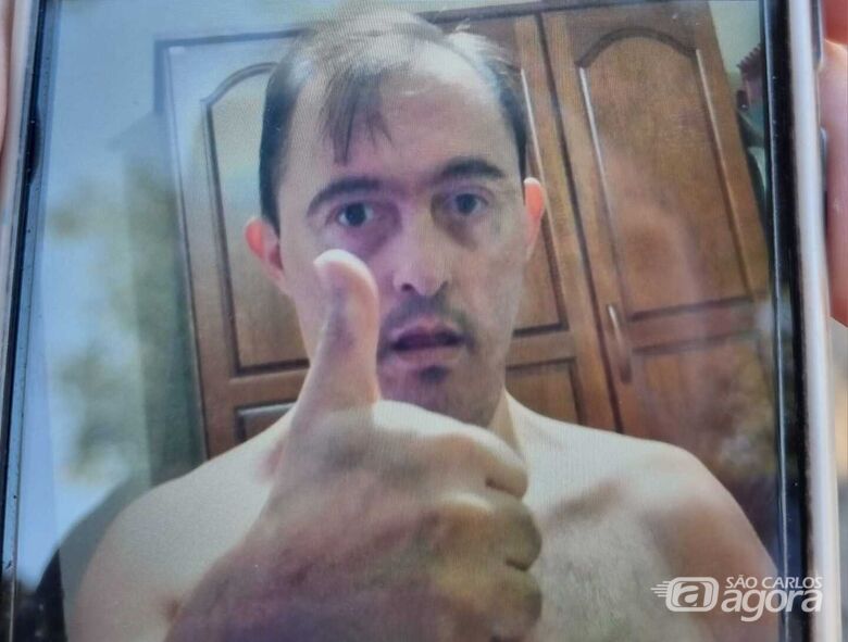 Homem com síndrome de Down se perde da mãe e desaparece no Centro -