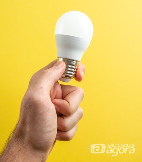 Com mudança de horário, ação para troca gratuita de lâmpadas LED acontece nesta quinta e sexta - 