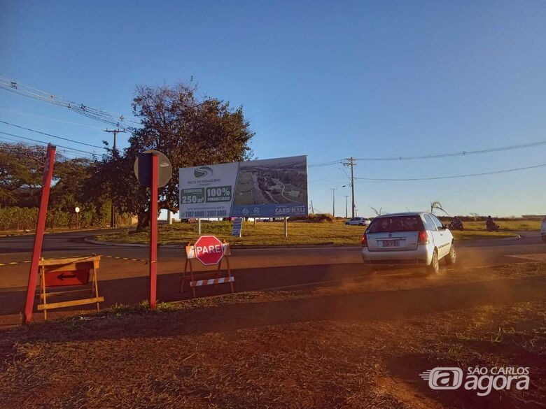 Instalação de redes de drenagem e esgoto provoca interdições na região do Botafogo - 