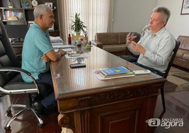 Presidente da Câmara, Lucão Fernandes, recebe diretor da Embrapa Pecuária Sudeste -