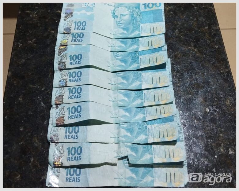 Procurado é preso e homem é flagrado com cédulas falsas e arma caseira - 