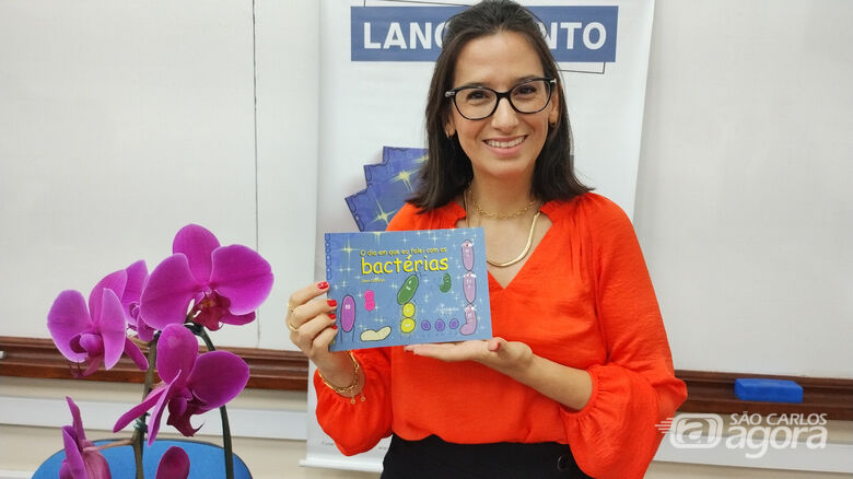 "O dia em que eu falei com as bactérias":  Docente do IFSC/USP lança 3º livro dedicado a criança - Crédito: divulgação