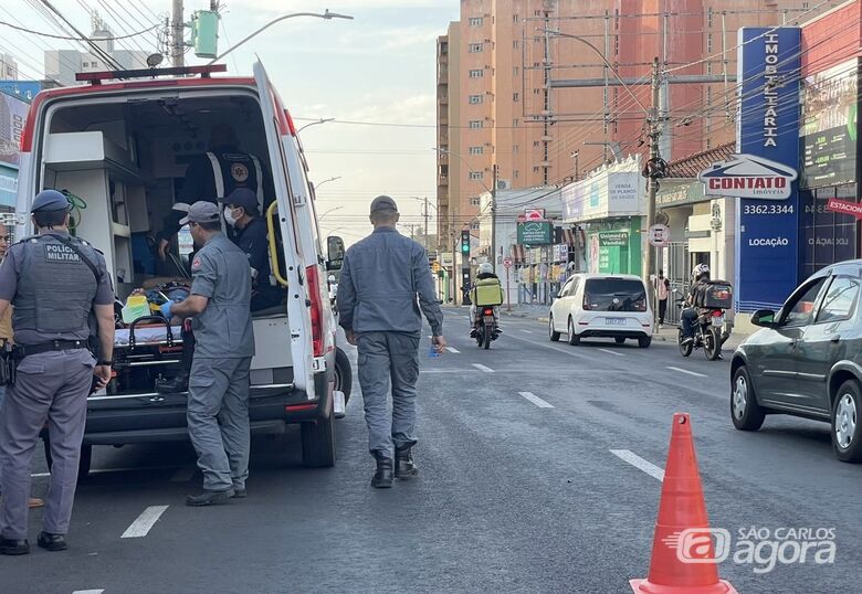 Motociclista fica ferido em colisão no Centro de São Carlos - Crédito: Lourival Izaque