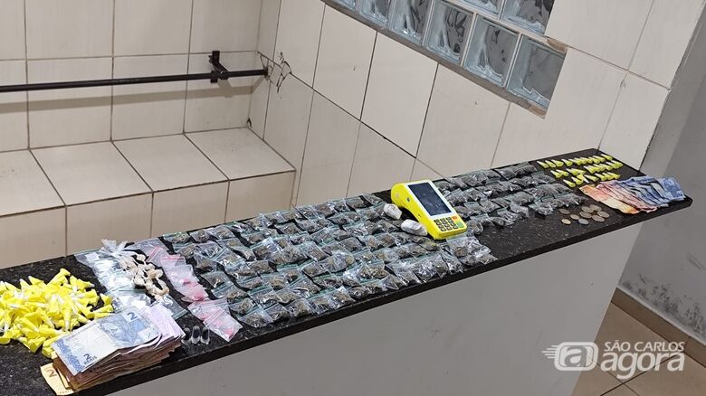 Jovem é preso por tráfico de drogas no Cidade Aracy - Crédito: Maycon Maximino 