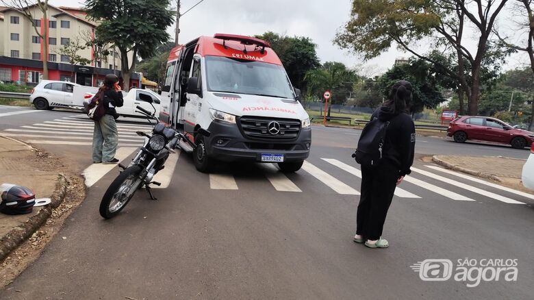 Acidente deixa motociclista ferido em São Carlos - Crédito: Maycon Maximino 